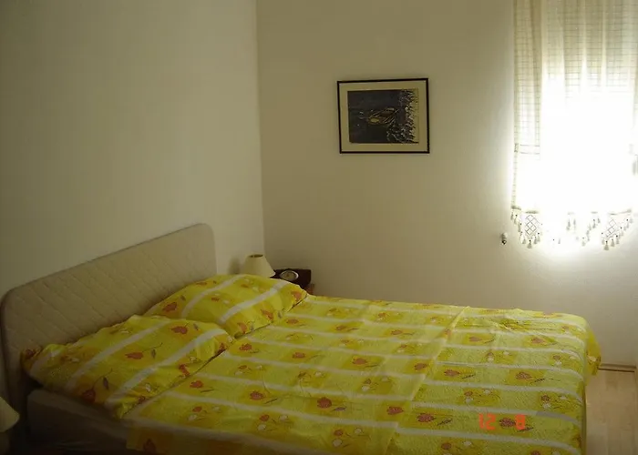 Apartmenthouse *